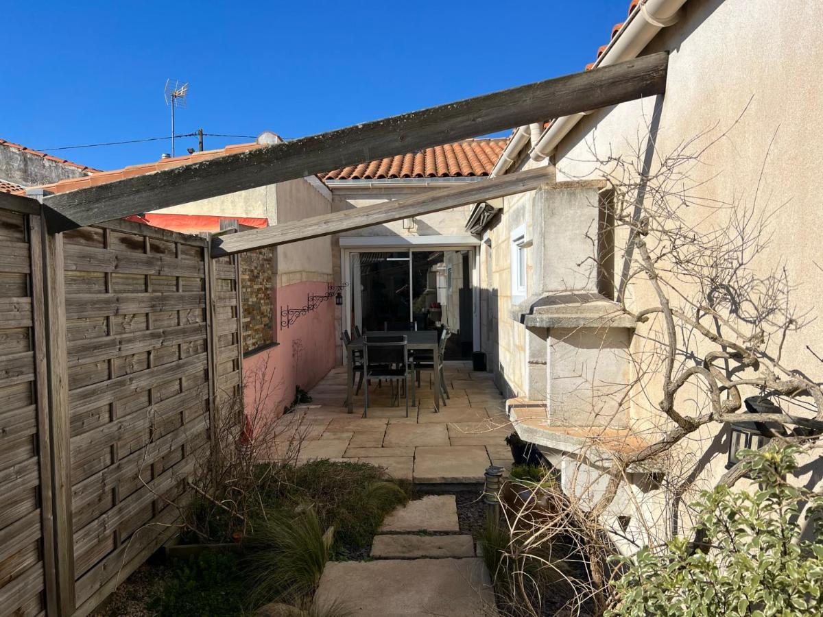 Maison Avec Jardin Et Garage Rochefort (Charente-Maritime) Exterior photo